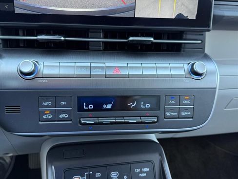 Used 2024 Hyundai Kona Limited image 16