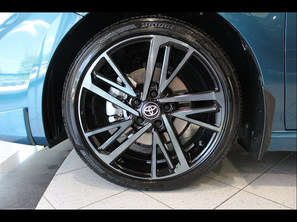 Used 2026 Toyota Camry XSE w/ Premium Package AWD/4WD image 8