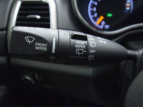 Used 2020 Jeep Grand Cherokee Altitude image 37