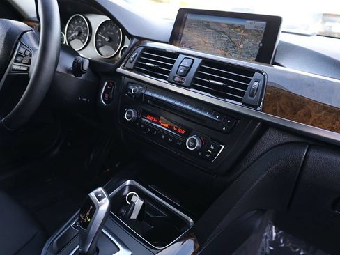 Used 2015 BMW 328i Sedan RWD image 17