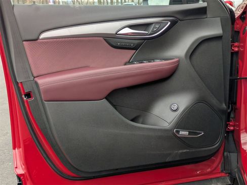 New 2025 Buick Envision Sport Touring image 11