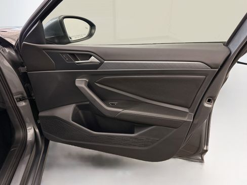 Used 2024 Volkswagen Jetta SE w/ Panoramic Sunroof Package FWD image 33