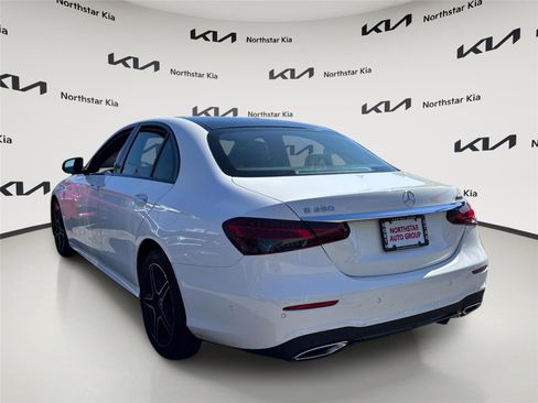 Used 2022 Mercedes-Benz E 350 4MATIC Sedan w/ AMG Line Exterior image 2