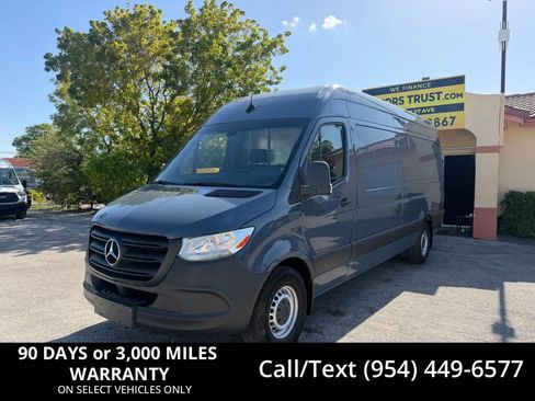 Used 2019 Mercedes-Benz Sprinter 170 image 1