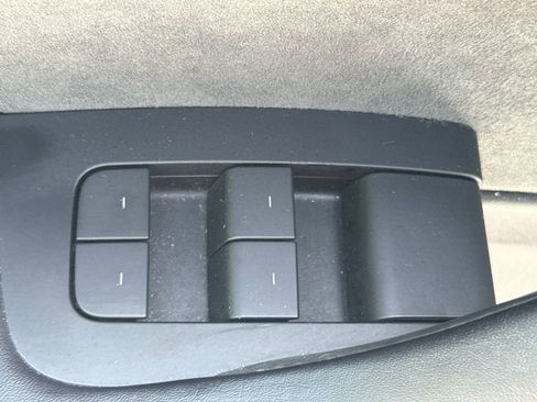 Used 2022 Tesla Model 3 Long Range AWD/4WD image 15
