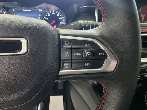 Used 2026 Jeep Compass Trailhawk AWD/4WD image 17