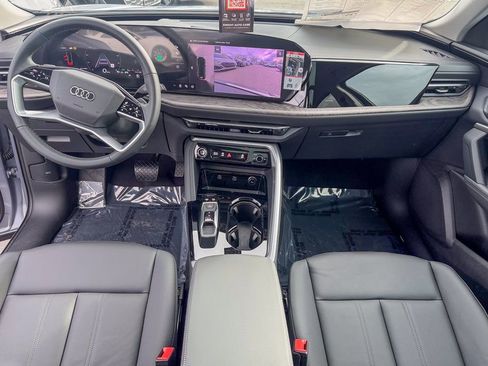 New 2025 Audi Q5 Premium image 23