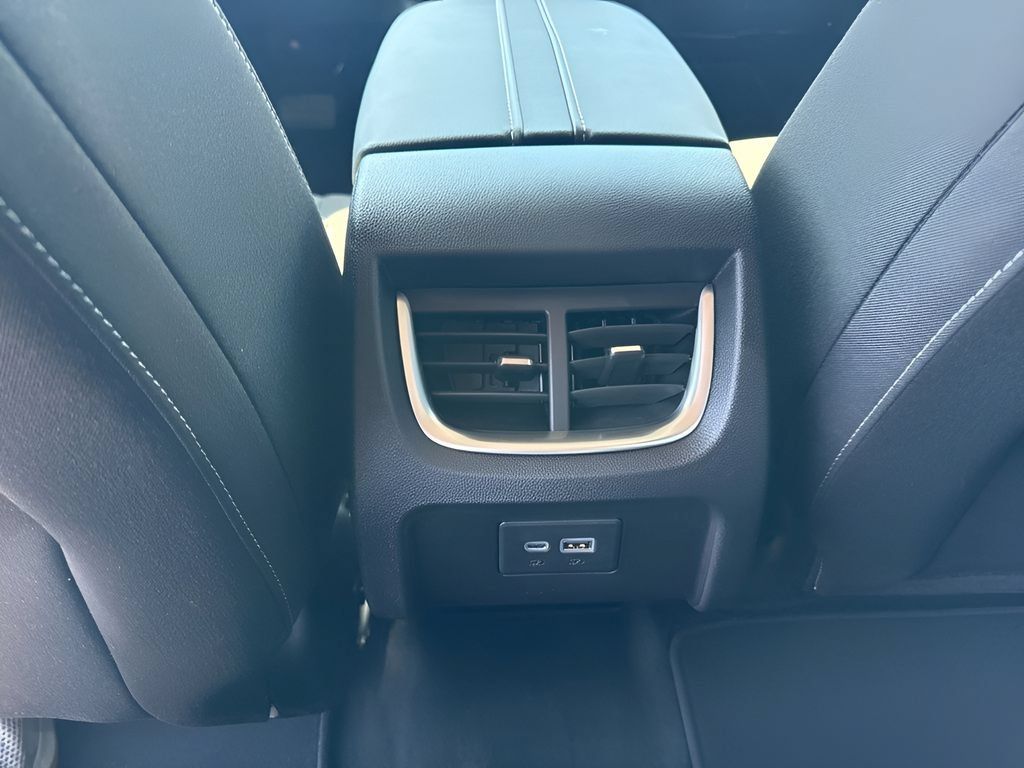Used 2026 Chevrolet Blazer LT FWD image 12