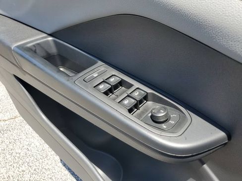Certified 2023 Volkswagen Taos SE w/ Panoramic Sunroof Package FWD image 30