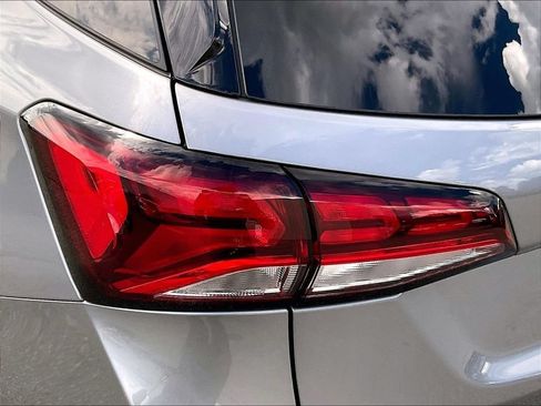 Used 2023 Chevrolet Equinox LT AWD/4WD image 30