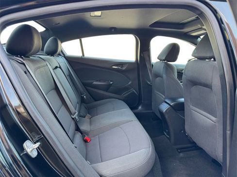 Used 2017 Chevrolet Cruze LT w/ Sun And Sound Package image 20