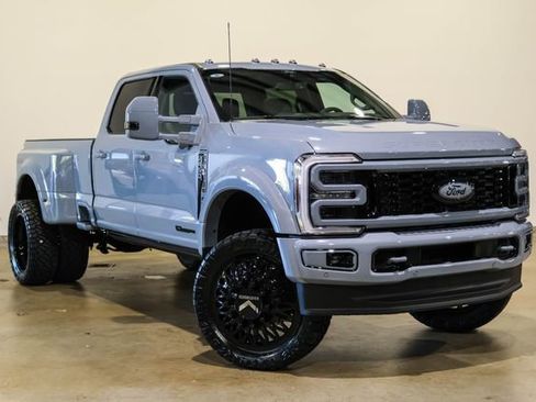 Used 2026 Ford F450 Platinum w/ Platinum Plus Package image 4