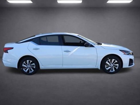 New 2025 Nissan Altima 2.5 S image 3