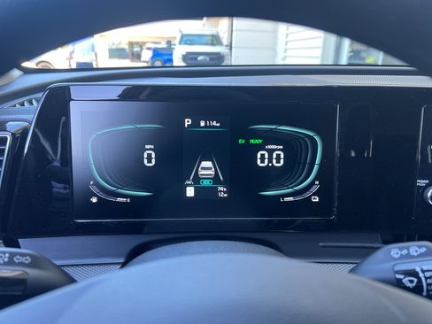 New 2025 Kia Sportage LX image 22