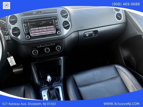 Used 2012 Volkswagen Tiguan S image 18