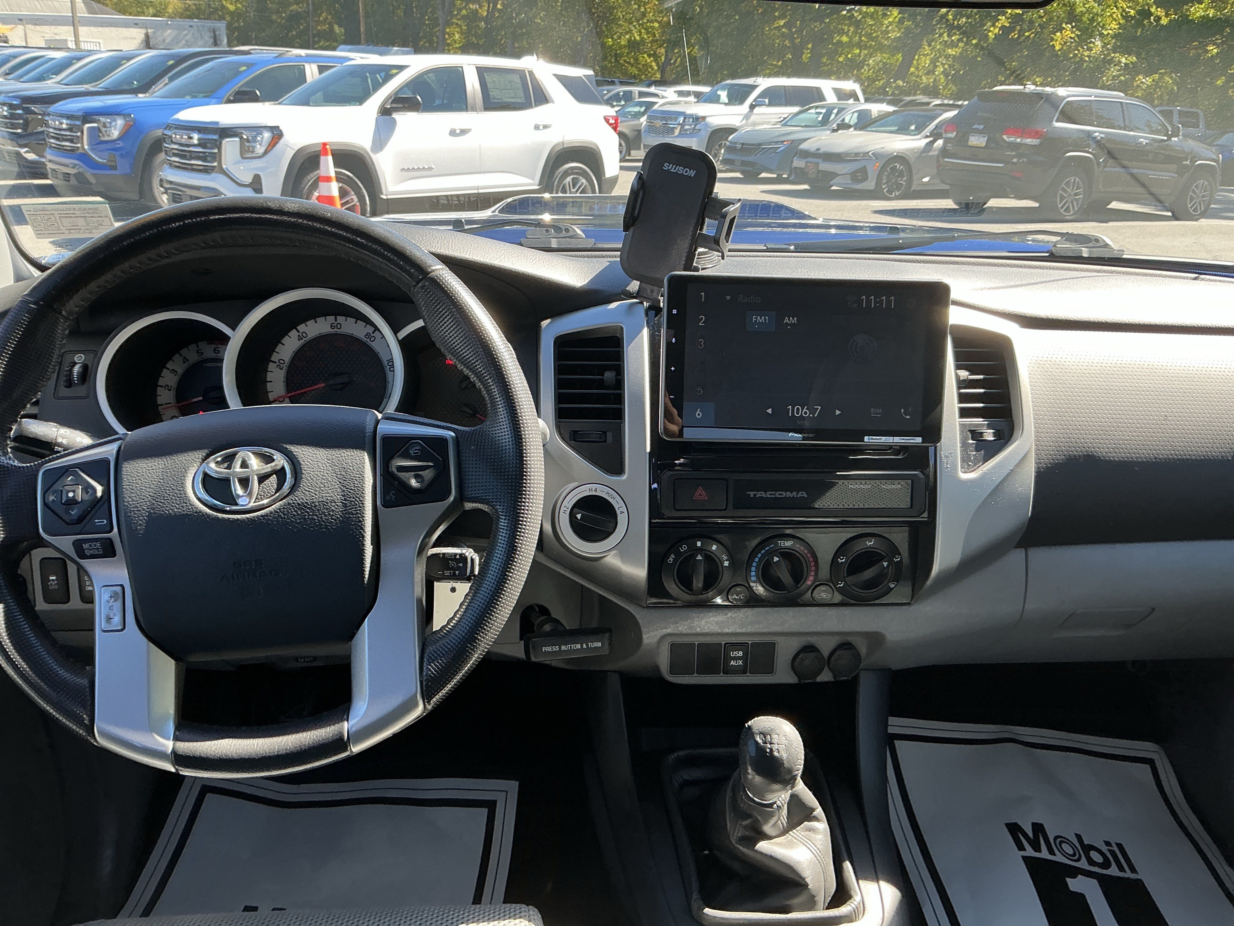 Used 2015 Toyota Tacoma 4x4 Double Cab image 11