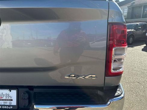 Used 2024 RAM 2500 Big Horn image 32