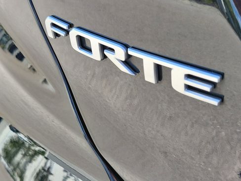Used 2023 Kia Forte GT-Line w/ GT-Line Premium Package FWD image 10