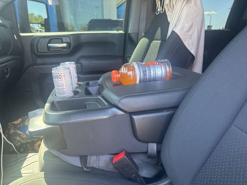 Used 2022 Chevrolet Silverado 2500 Custom w/ Custom Value Package image 19