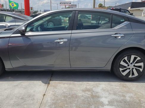 Used 2020 Nissan Altima 2.5 S image 4