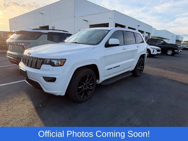 Used 2020 Jeep Grand Cherokee Altitude AWD/4WD image 6