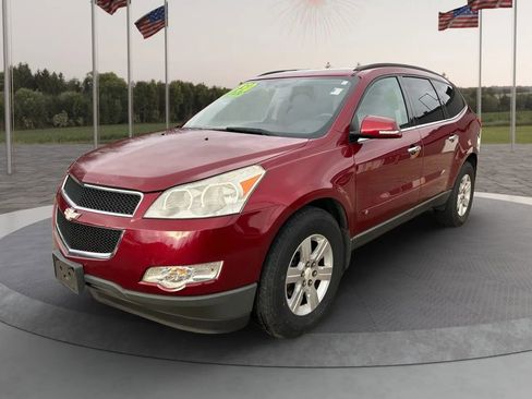 Used 2010 Chevrolet Traverse LT w/ Personal Connectivity Package image 1
