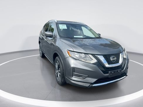 Used 2020 Nissan Rogue SV w/ Premium Package AWD/4WD image 2