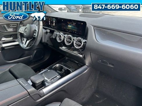 Used 2023 Mercedes-Benz GLA 250 4MATIC w/ AMG Line Exterior image 10