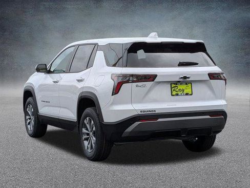 New 2026 Chevrolet Equinox LT FWD image 6