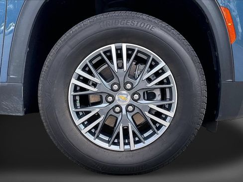 Used 2025 Chevrolet Traverse LT w/ LPO, Floor Liner Package FWD image 35