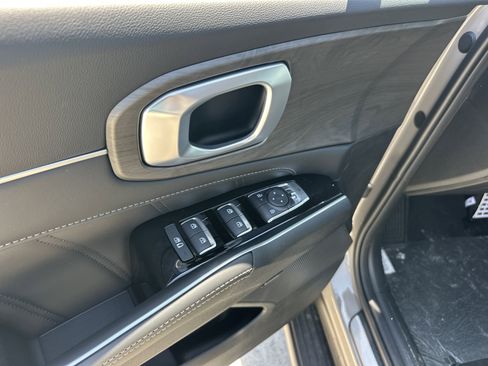 New 2026 Kia Sorento SX AWD/4WD image 17
