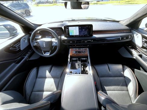 New 2025 Lincoln Aviator Black Label image 14