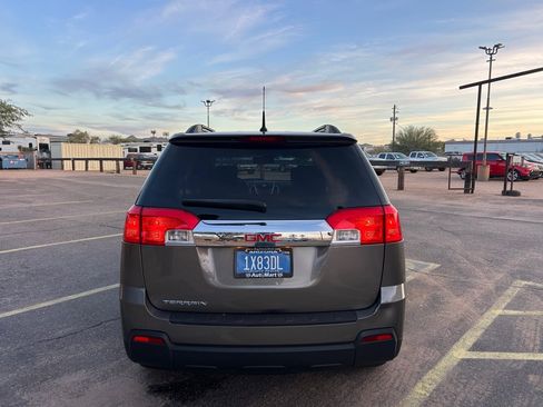 Used 2011 GMC Terrain SLE FWD image 4