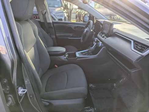 Used 2022 Toyota RAV4 LE image 30