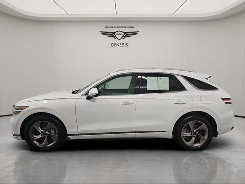 Used 2026 Genesis GV70 2.5T Advanced AWD/4WD image 2