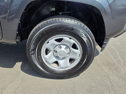 Used 2022 Toyota Tacoma SR AWD/4WD image 8