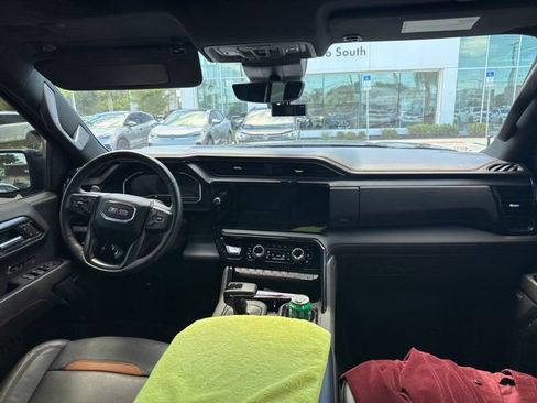 Used 2024 GMC Sierra 1500 AT4 w/ Technology Package image 12