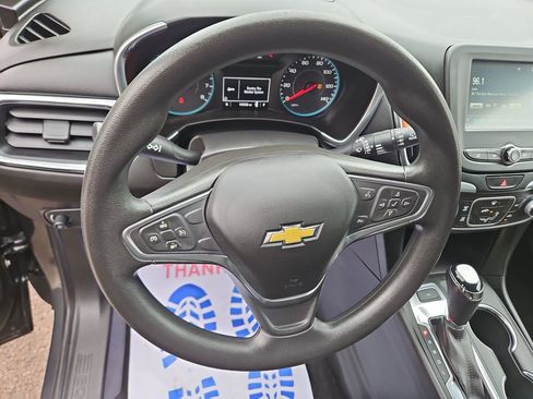 Used 2018 Chevrolet Equinox LT AWD/4WD image 14