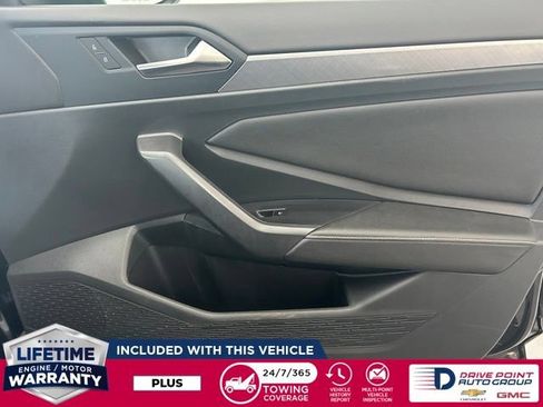 Used 2024 Volkswagen Jetta SE FWD image 25