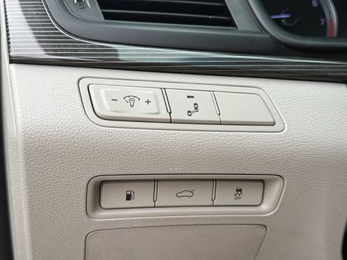 Used 2018 Hyundai Sonata Limited FWD image 18