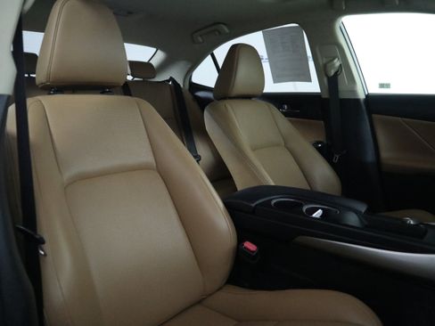 Used 2015 Lexus IS 250 RWD image 20