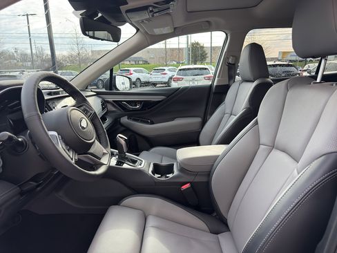 Used 2025 Subaru Outback Limited image 9