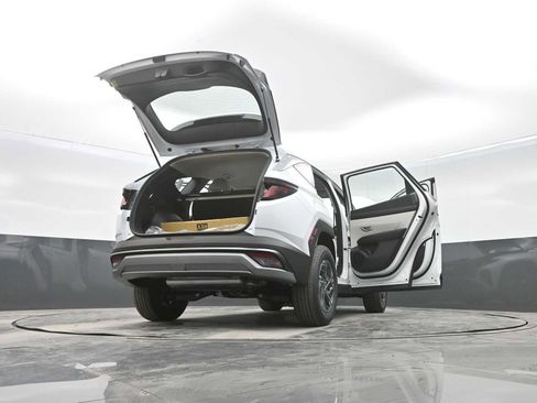 New 2026 Hyundai Tucson Blue SE image 33