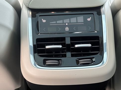 New 2026 Volvo XC60 B5 Ultra w/ Protection Package Premier image 13