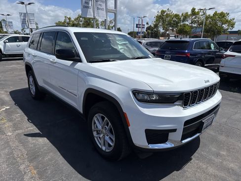 Used 2025 Jeep Grand Cherokee L Laredo RWD image 7