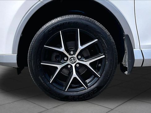Used 2017 Toyota RAV4 SE w/ Power Special Value Package AWD/4WD image 10