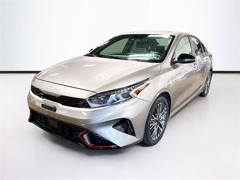 Used 2023 Kia Forte GT-Line w/ GT-Line Premium Package image 3