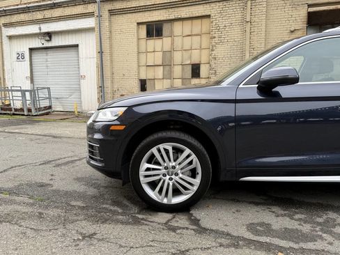 Used 2019 Audi Q5 2.0T Premium Plus w/ Premium Plus Package image 17