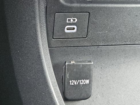 Used 2023 Toyota bZ4X Limited image 16