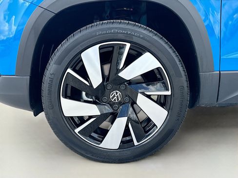 Used 2024 Volkswagen Taos SEL AWD/4WD image 41